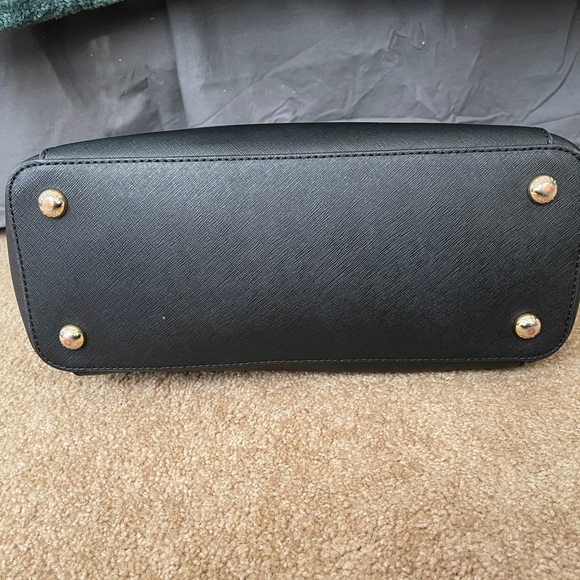 Michael Kors Purse - Picture 7 of 8